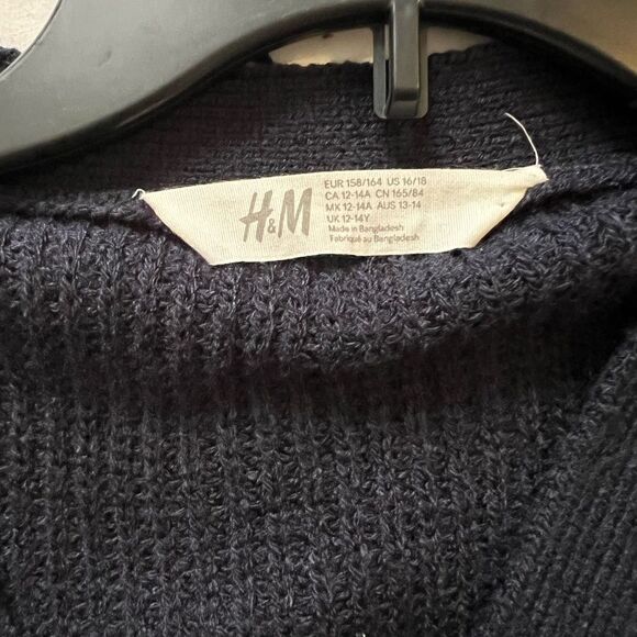 H&M Girl Knit  Cardigan with Pockets sz 16/18 - Picture 6 of 6